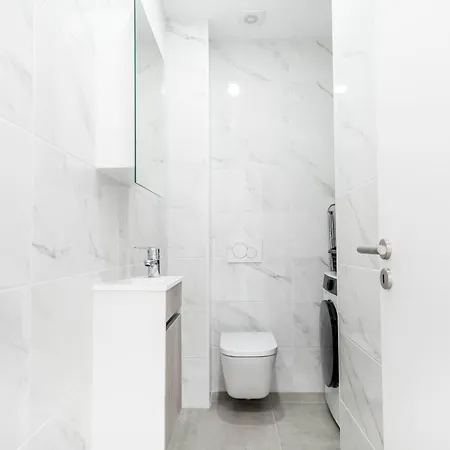 Riverview T2 Luxe 1 Floor Portimão