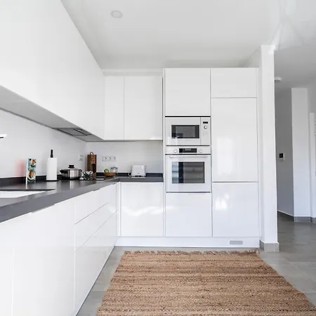 Riverview T2 Luxe 1 Floor Apartment Portimão