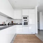 Riverview T2 Luxe 1 Floor Lejlighed Portimão